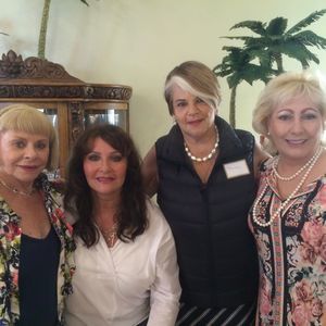 Meet your Posher, Sharon